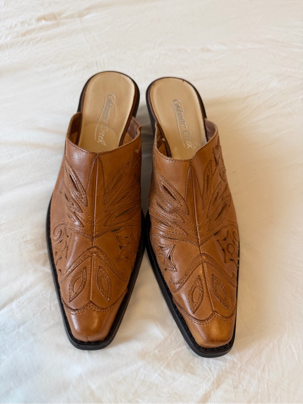 Coldwater Creek Caramel Brown Leather Slip-On Embroidered Mules